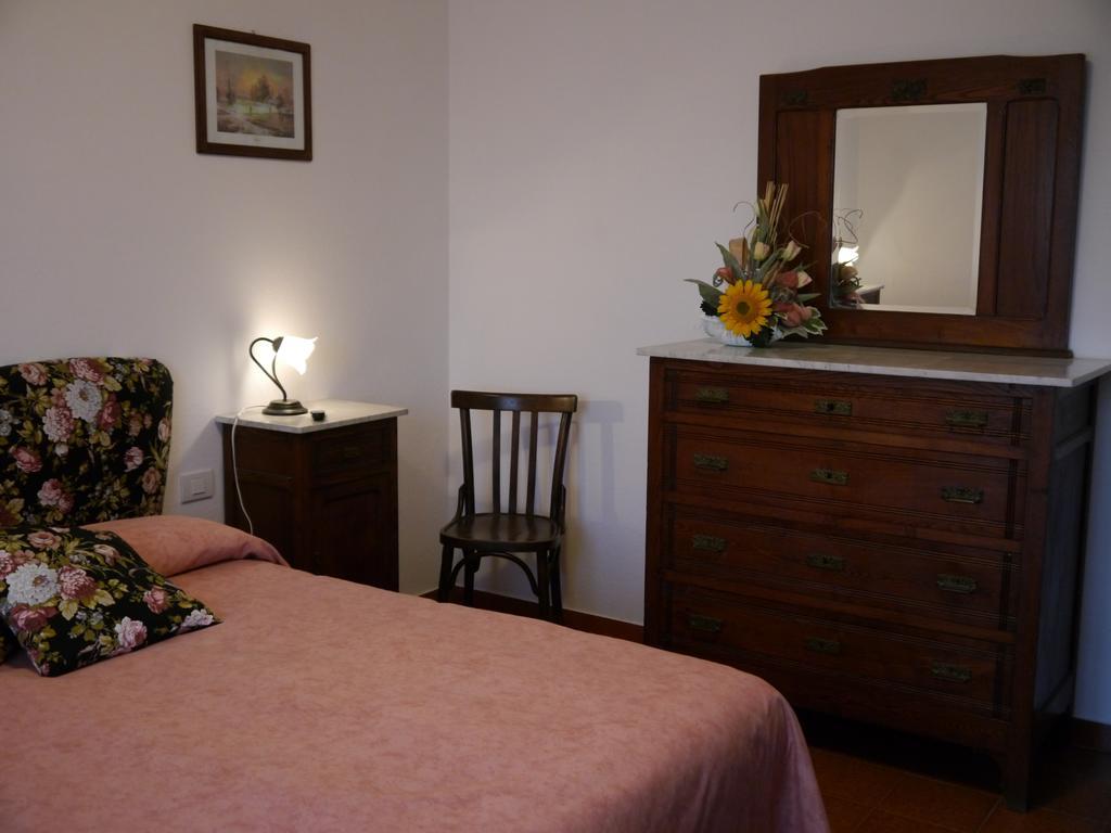 Agriturismo Le Stiacce Saturnia Habitación foto